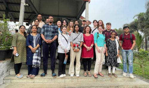 A group picture of HCRI students in Mumbai
